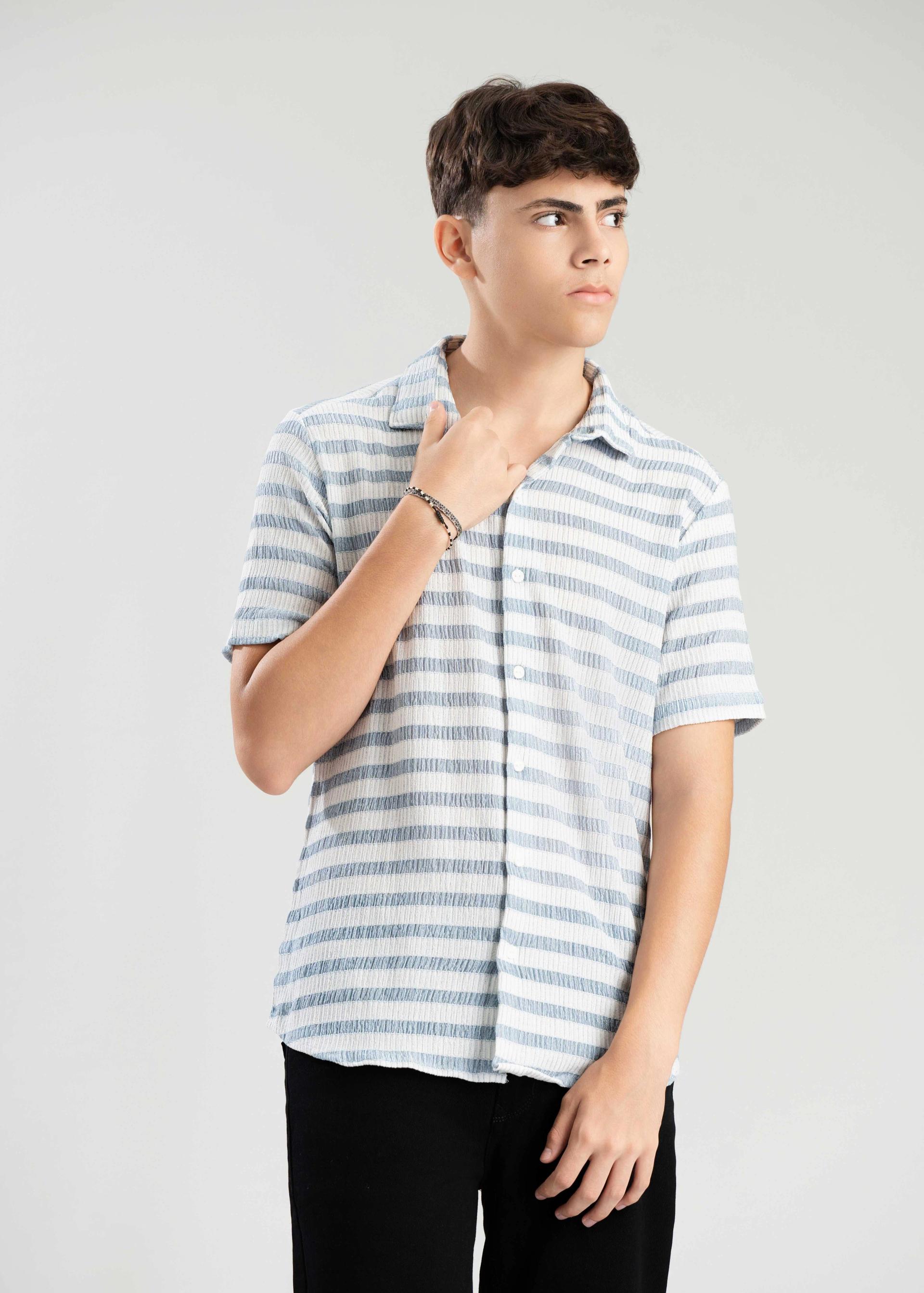 crinkled-blue-and-white-striped-short-sleeve-shirt